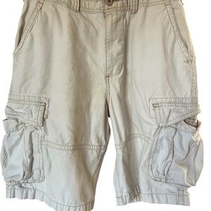 Arizona Jean Company Tan Cargo Shorts with Belt Loops